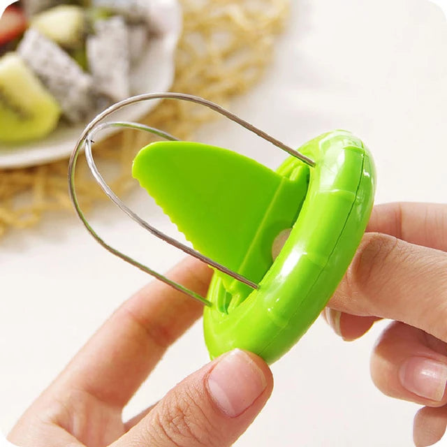 Kiwi Cutter/ Fruit Peeler