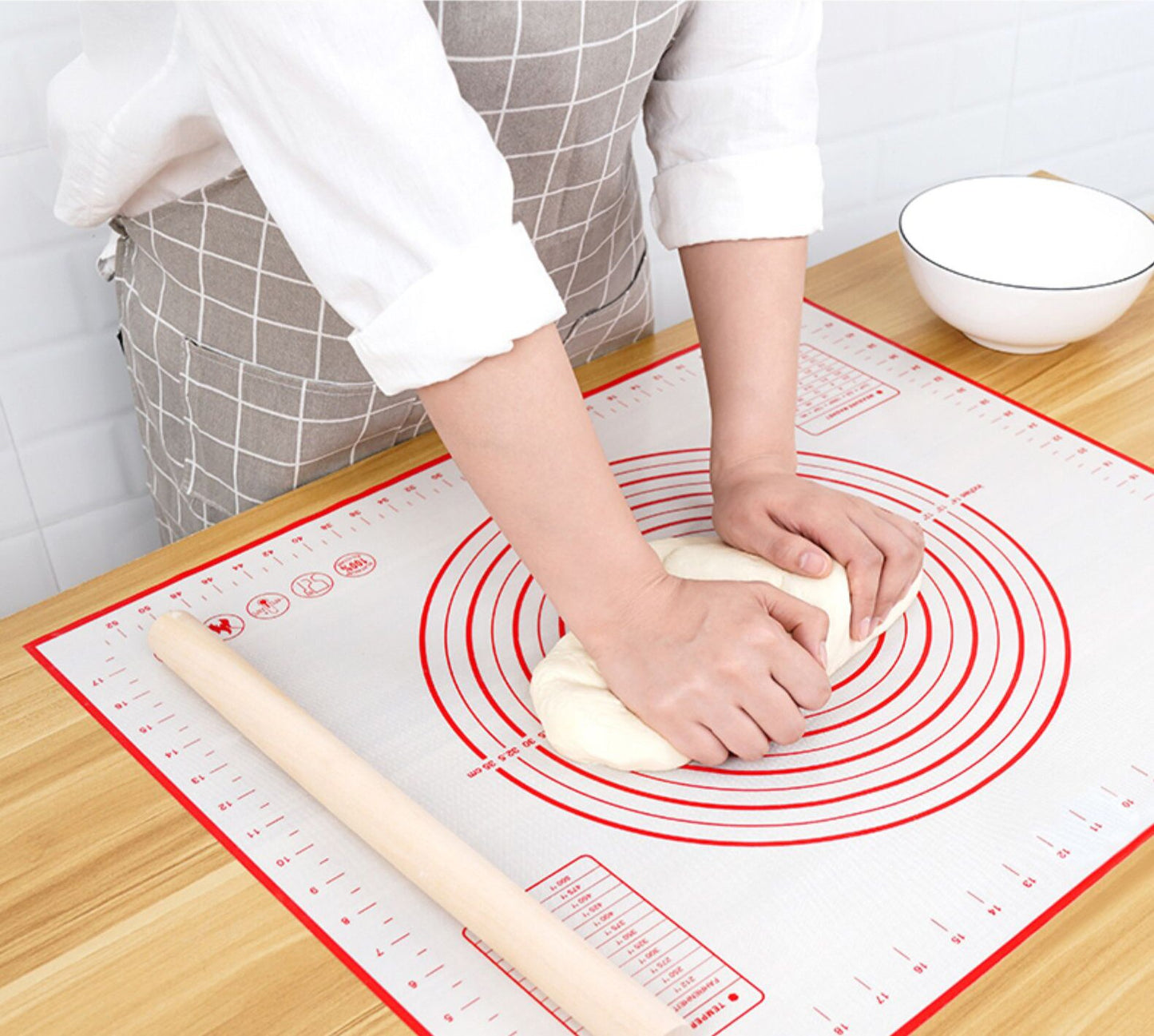 Silicone Baking Mat w/ Built-In Measuring Tools